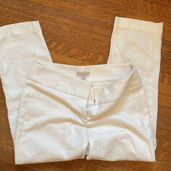 White capri pants - Picture 2 of 5